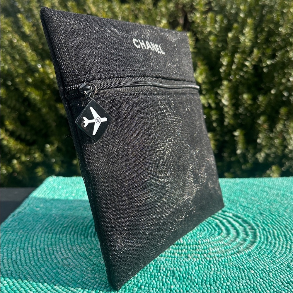 CHANEL Black Mesh Zipper travel Pouch-limited edition-used-good condition. - Picture 12 of 17